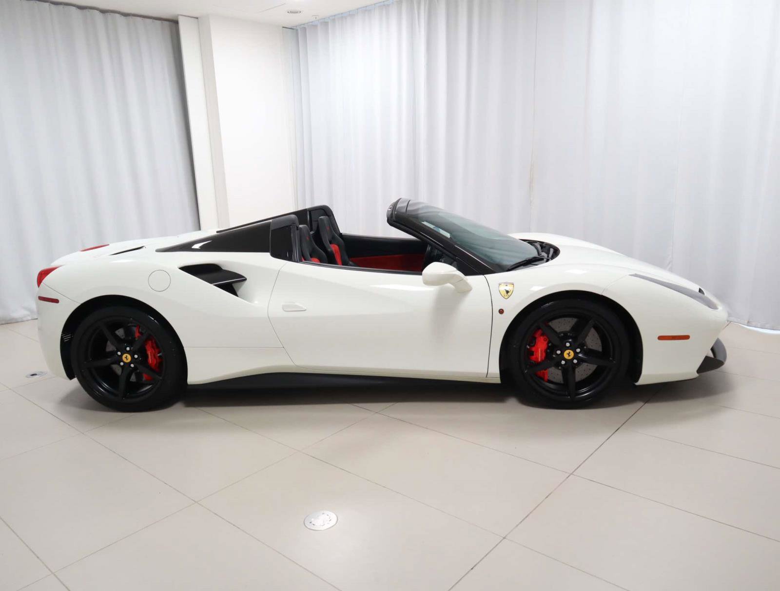 Certified 2018 Ferrari 488 Spider RWD image 8