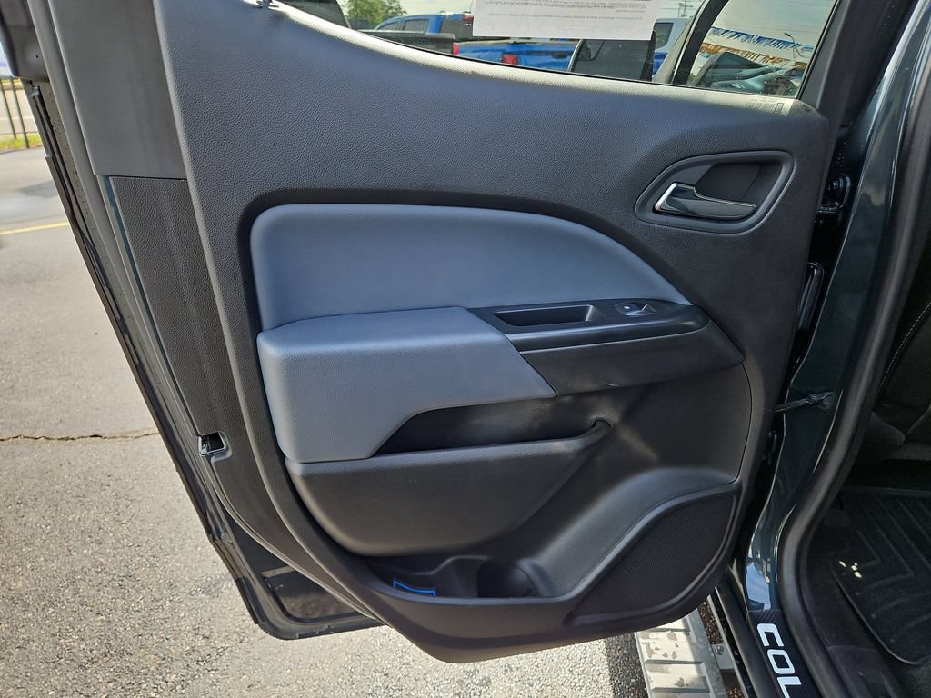 Used 2018 Chevrolet Colorado Z71 AWD/4WD image 17