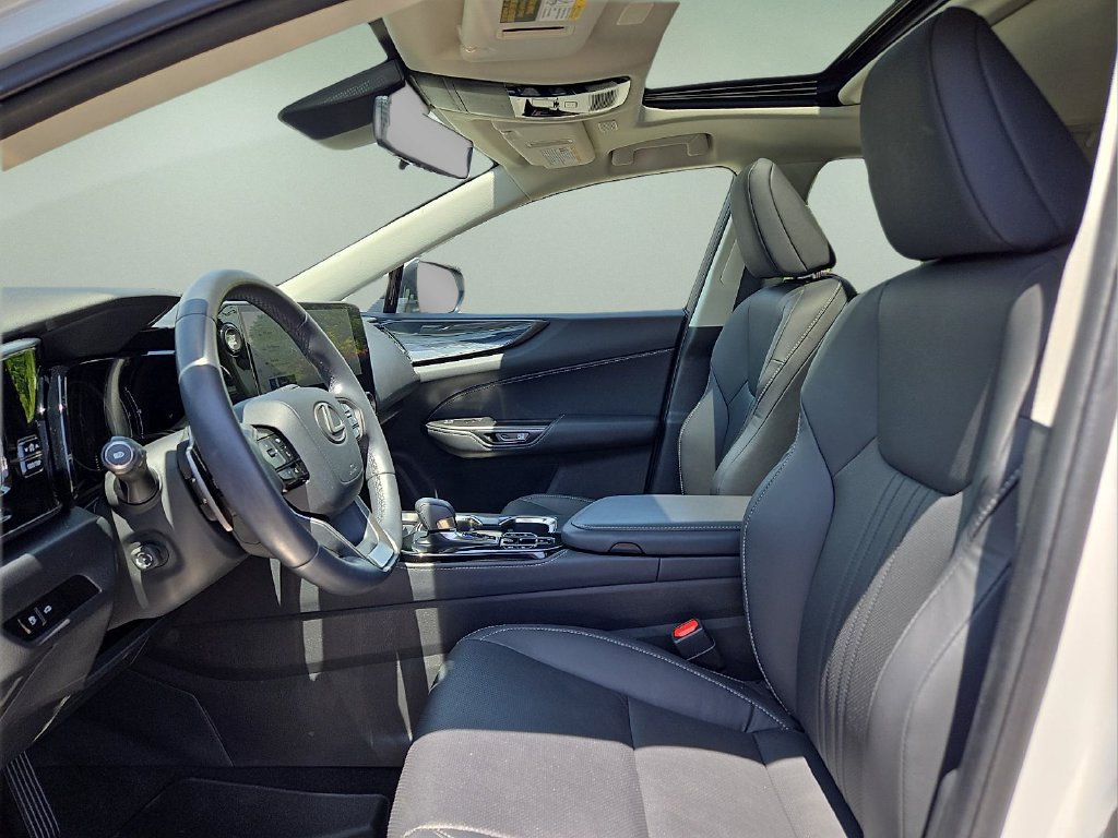Used 2024 Lexus NX 350 AWD image 13