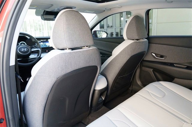 Certified 2025 Hyundai Elantra Limited image 22