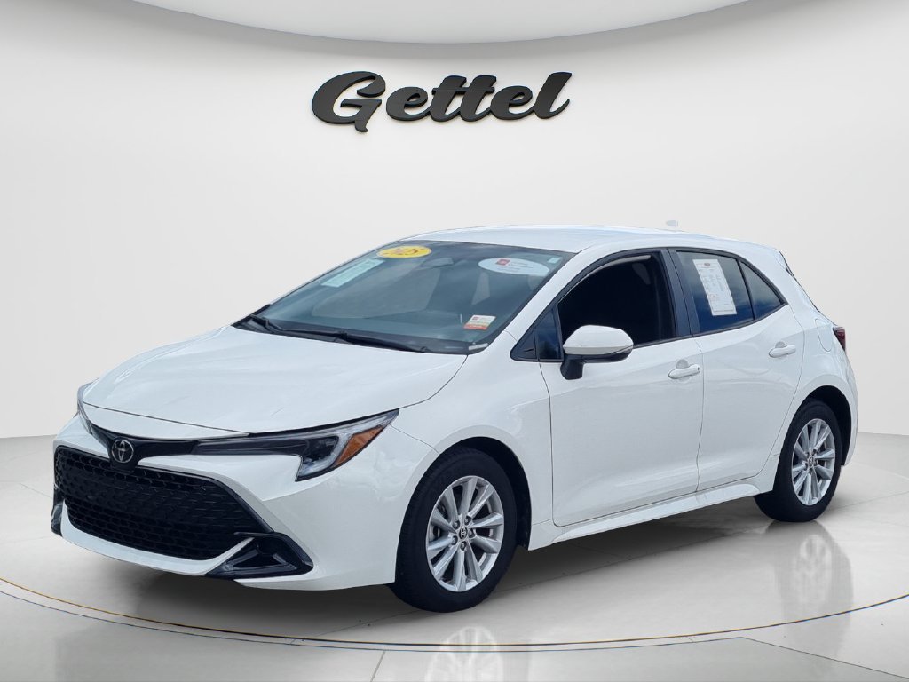Used 2025 Toyota Corolla SE FWD image 1