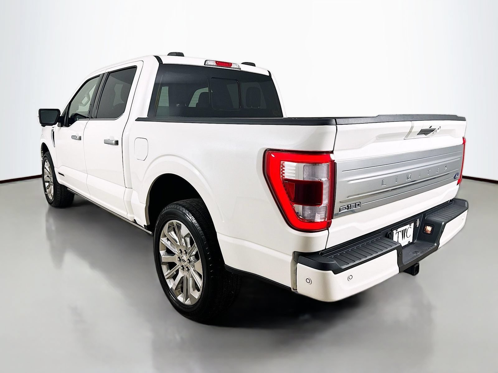 Used 2023 Ford F150 Limited AWD/4WD image 7
