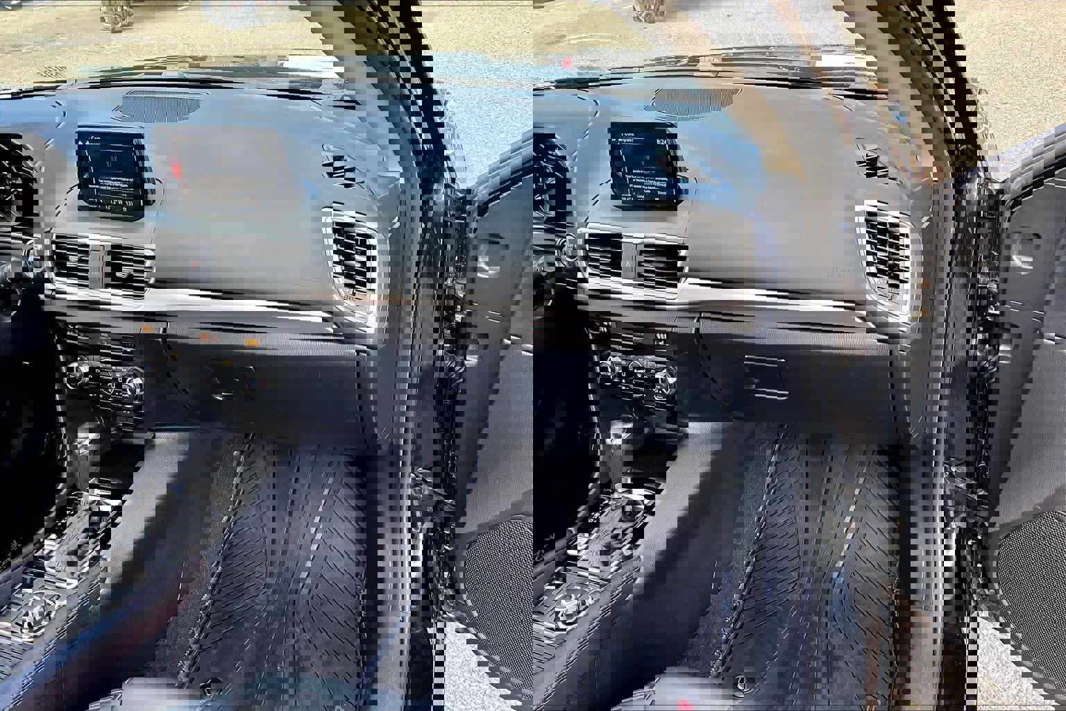 Used 2017 MAZDA MAZDA3 Touring image 19