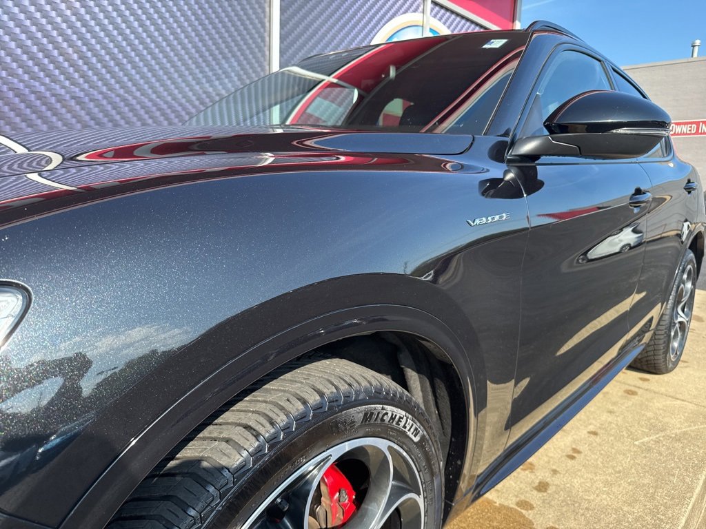 Used 2022 Alfa Romeo Stelvio Veloce image 12