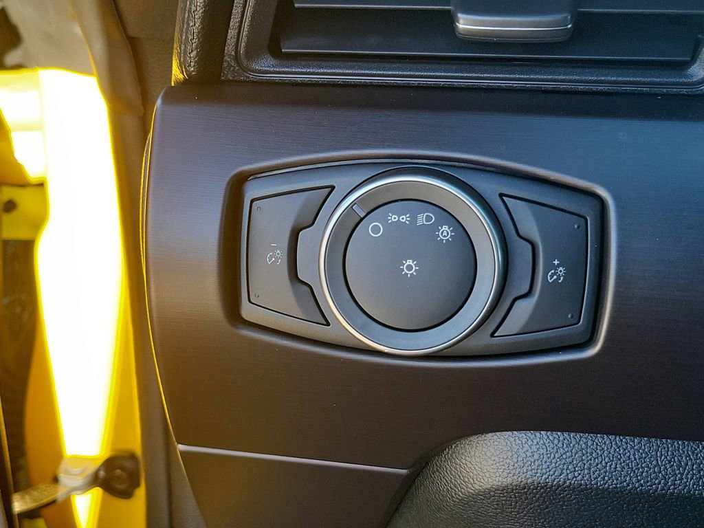 Used 2016 Ford Mustang Shelby GT350 w/ Technology Package image 18