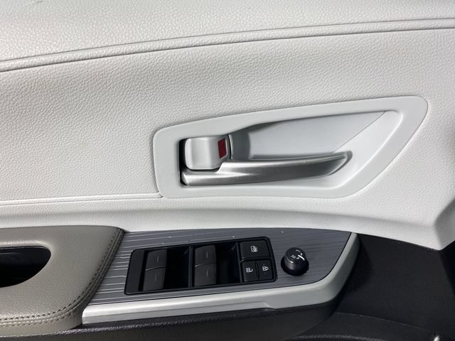 Certified 2025 Toyota Sienna XLE FWD image 24