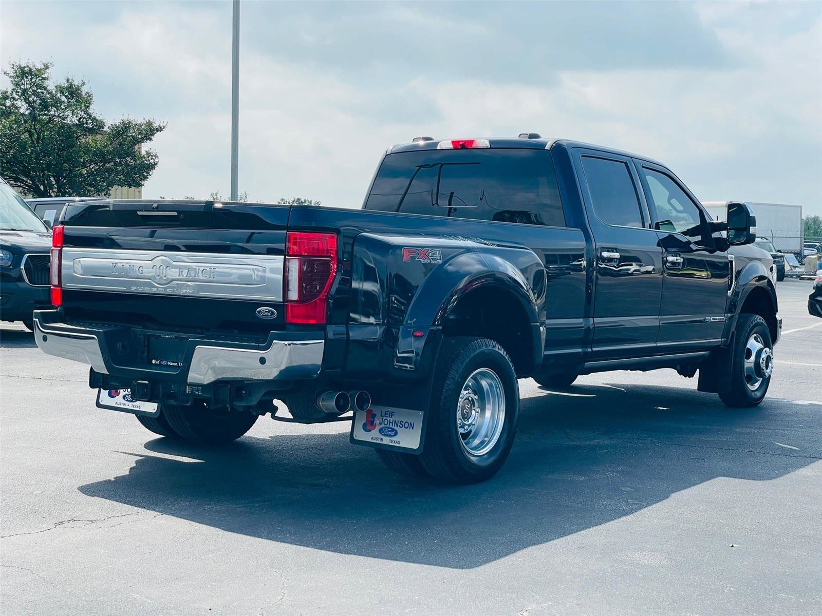 Certified 2022 Ford F350 King Ranch w/ King Ranch Ultimate Package AWD/4WD image 5