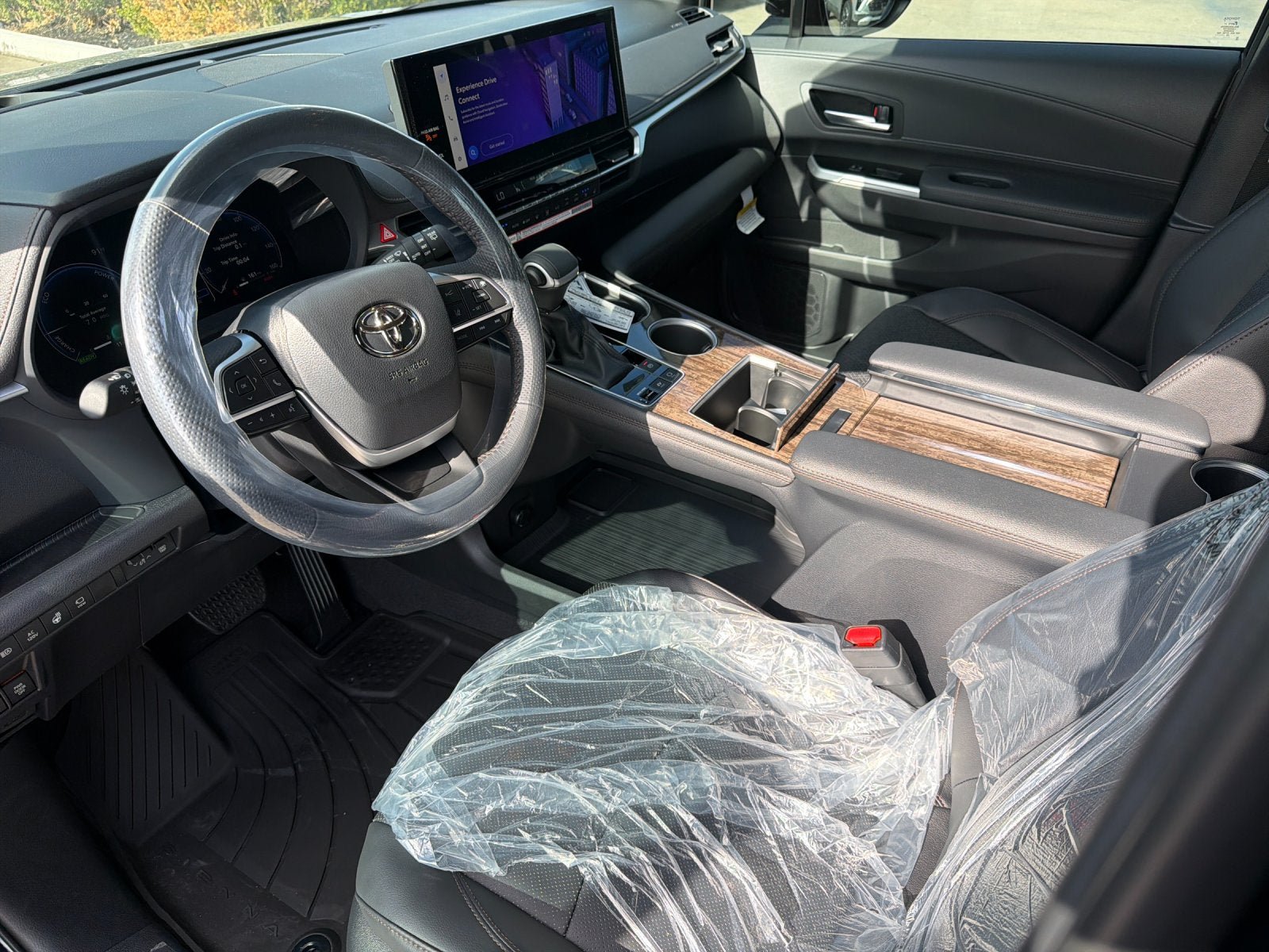 New 2026 Toyota Sienna Platinum AWD/4WD image 10