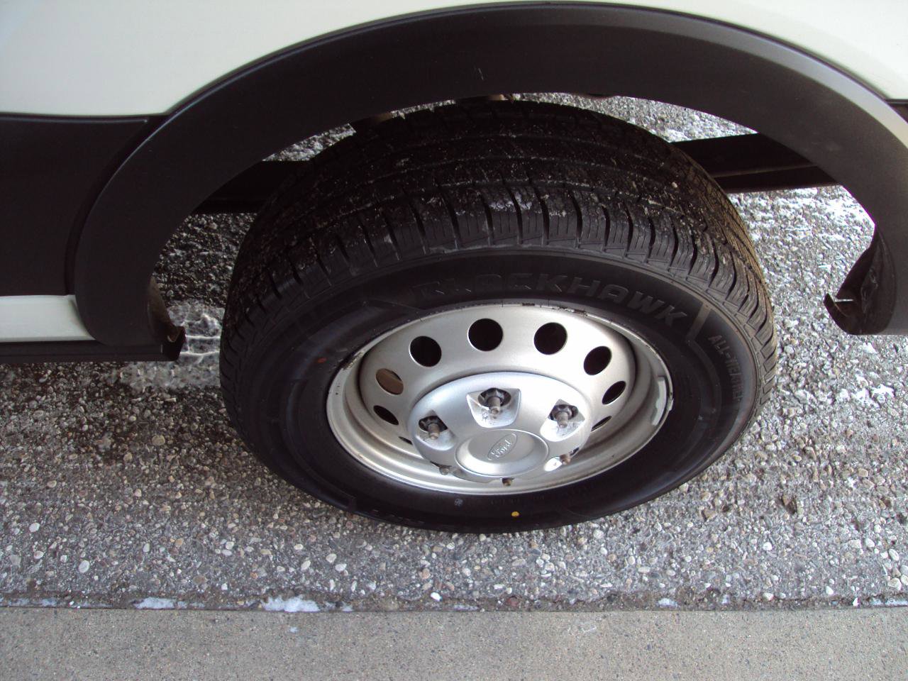 Used 2023 Ford Transit 250 Medium Roof AWD image 25