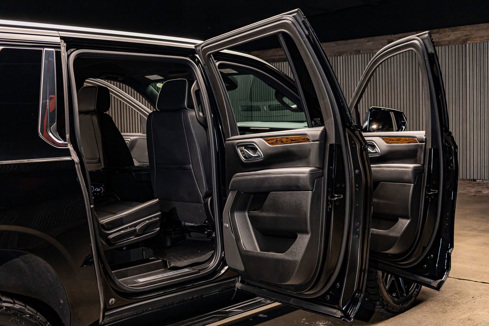 Used 2023 Chevrolet Suburban Premier w/ Max Trailering Package image 26