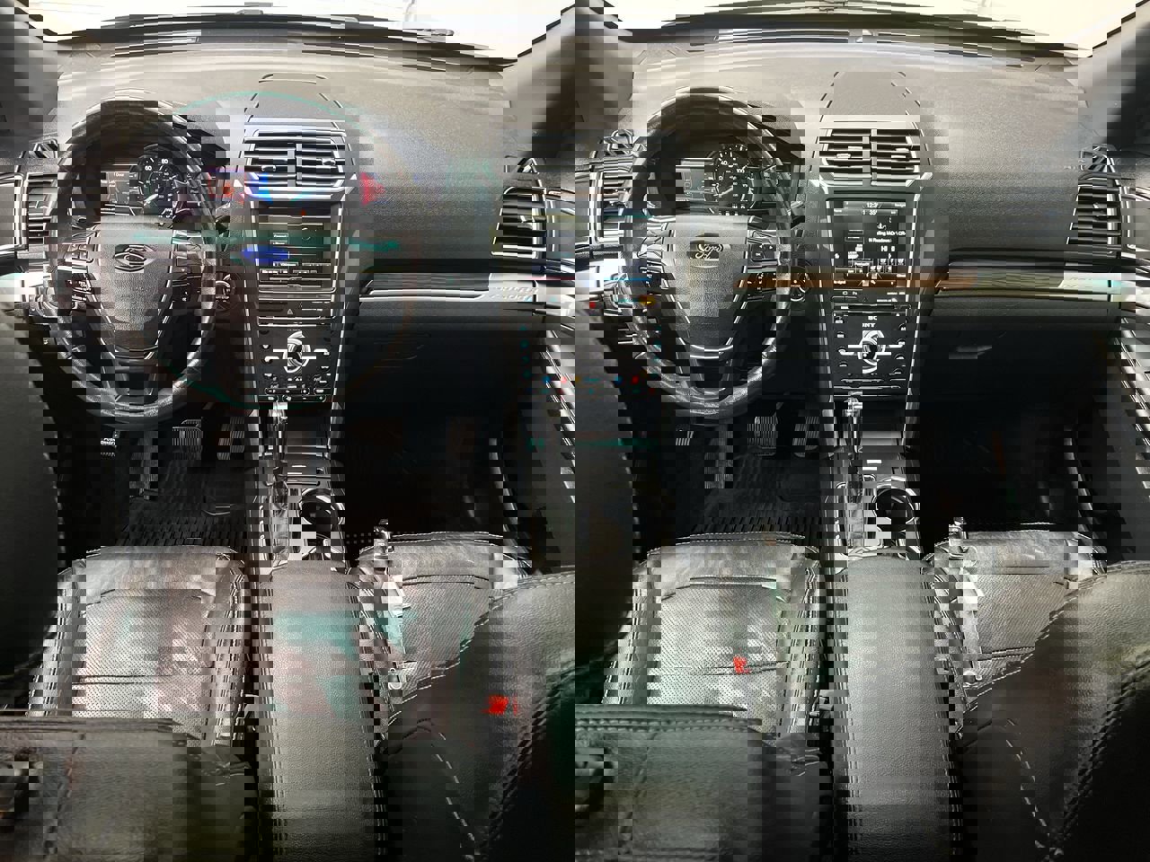 Used 2016 Ford Explorer Limited AWD/4WD image 4