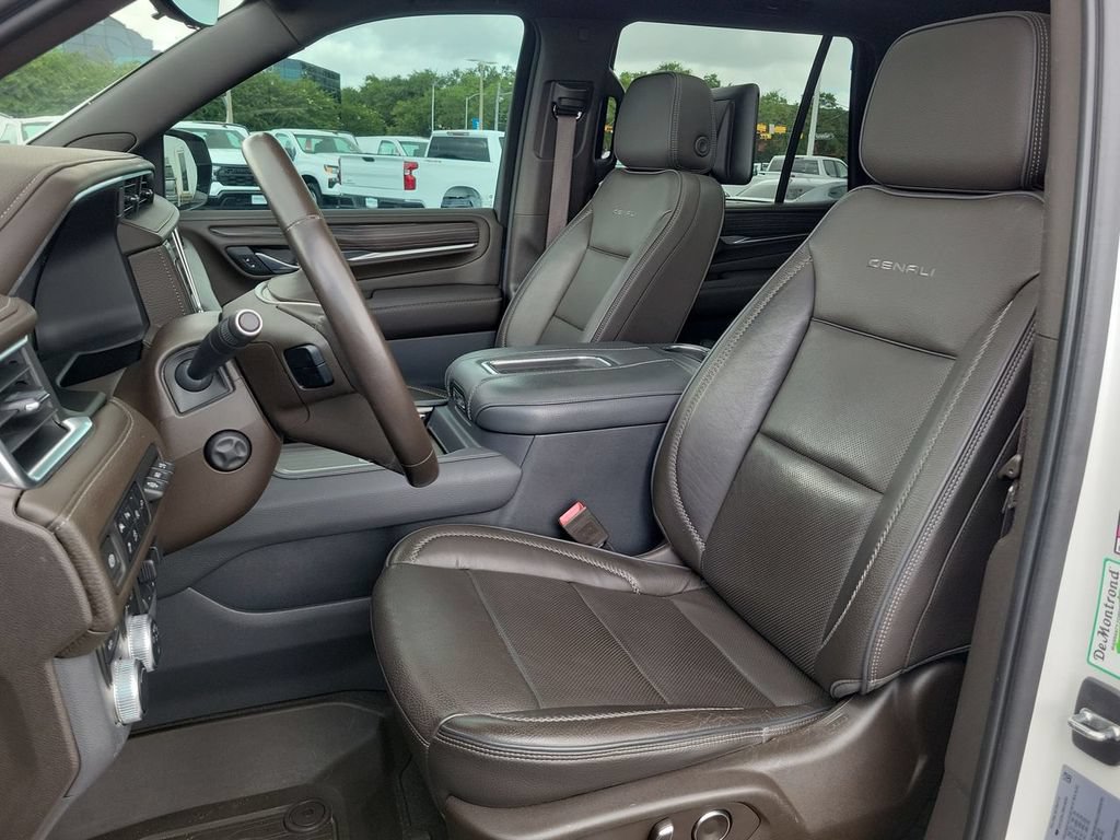 Certified 2021 GMC Yukon Denali w/ Denali Premium Package AWD/4WD image 20