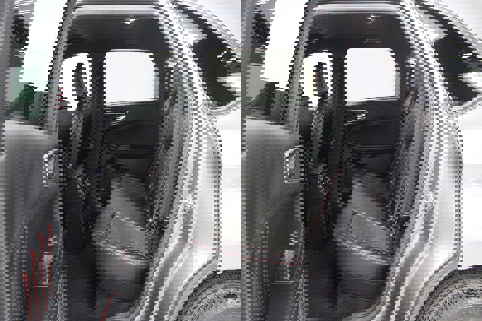 Used 2022 Ford Edge ST-Line image 34