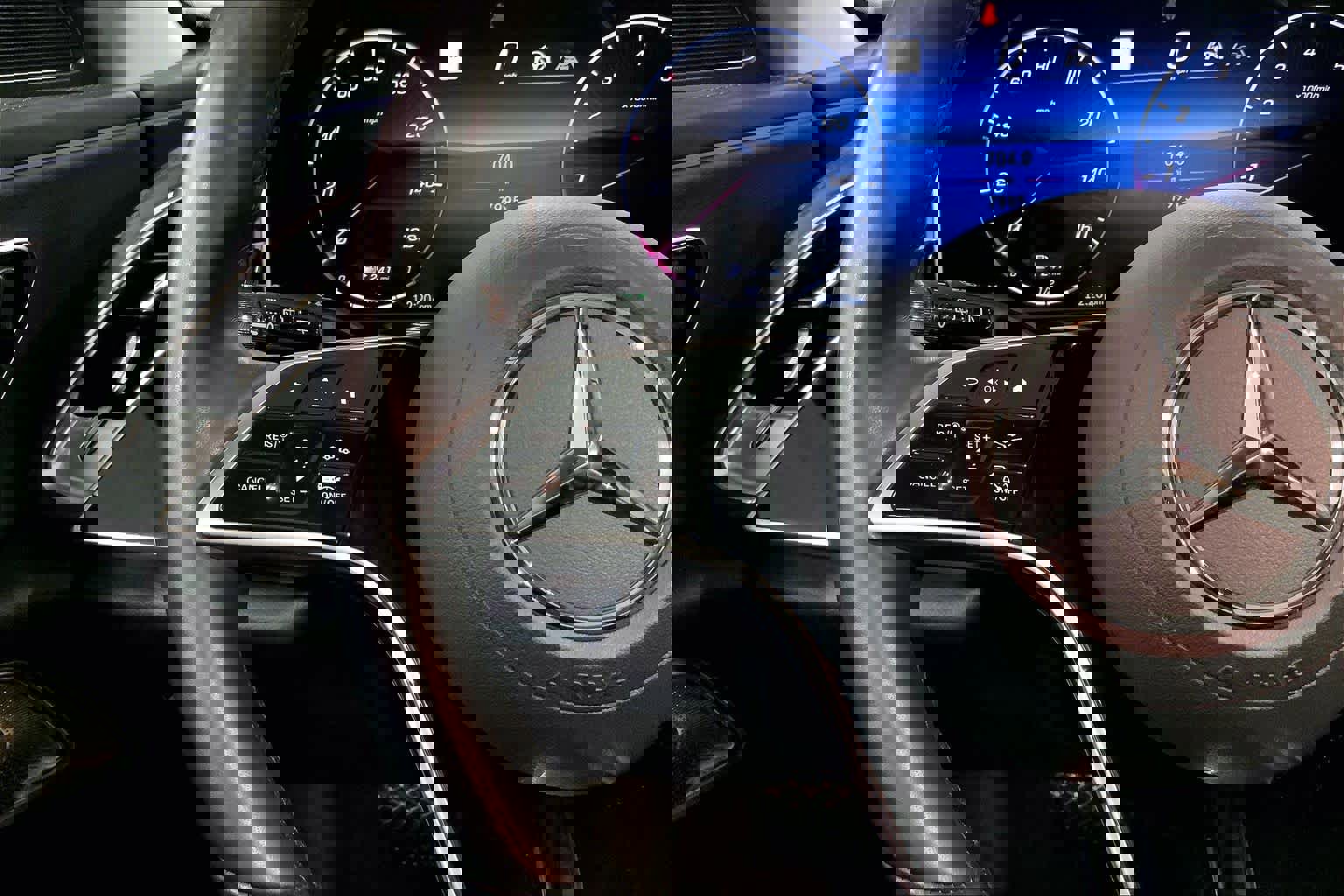 Used 2025 Mercedes-Benz E 450 4MATIC All-Terrain Wagon image 22