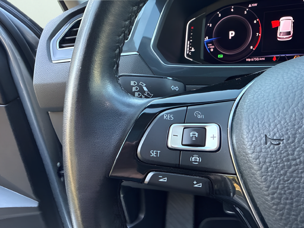Used 2019 Volkswagen Tiguan SEL Premium AWD/4WD image 24
