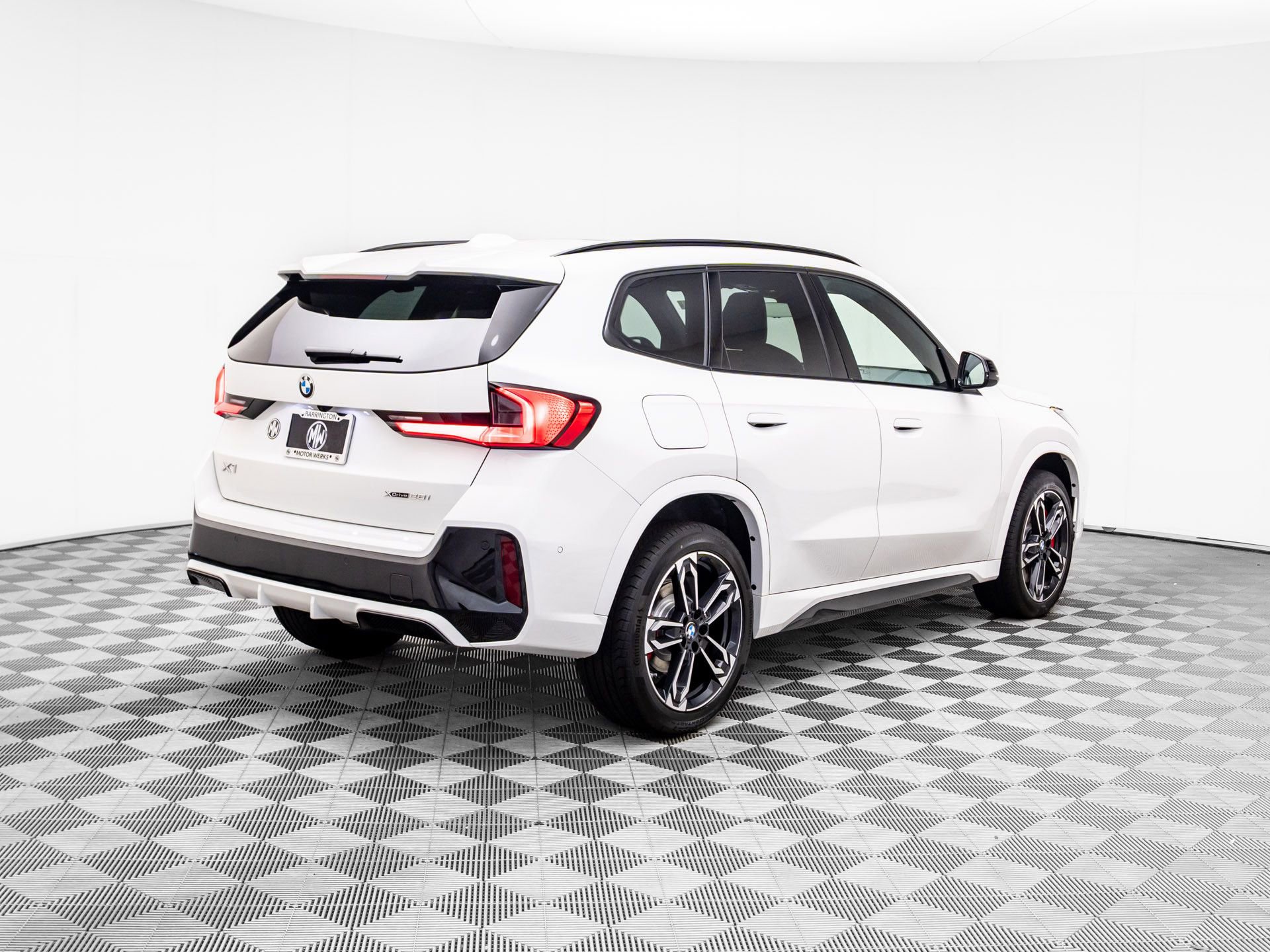 Certified 2026 BMW X1 xDrive28i AWD/4WD image 6