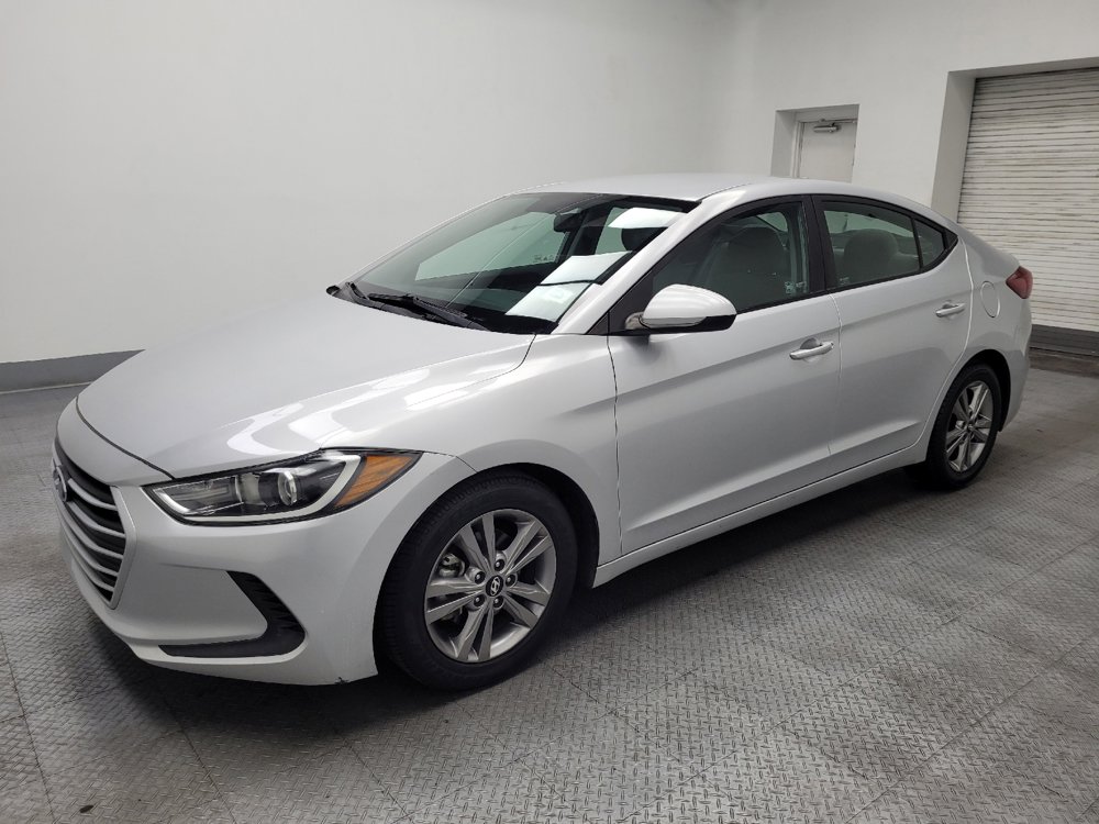 Used 2018 Hyundai Elantra SEL w/ Cargo Package FWD image 2