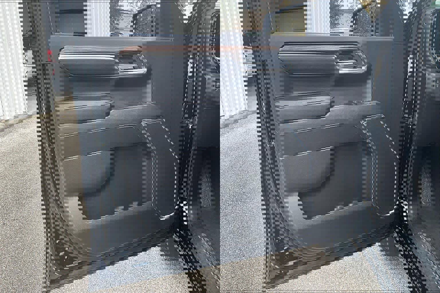 Used 2025 Chevrolet Silverado 1500 LT image 18