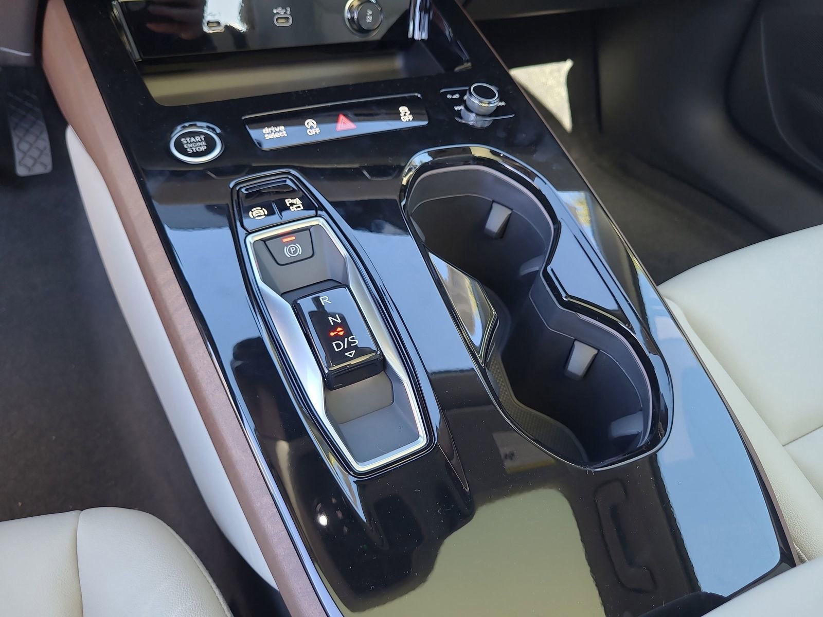 New 2025 Audi A5 2.0T Premium Plus AWD/4WD image 30