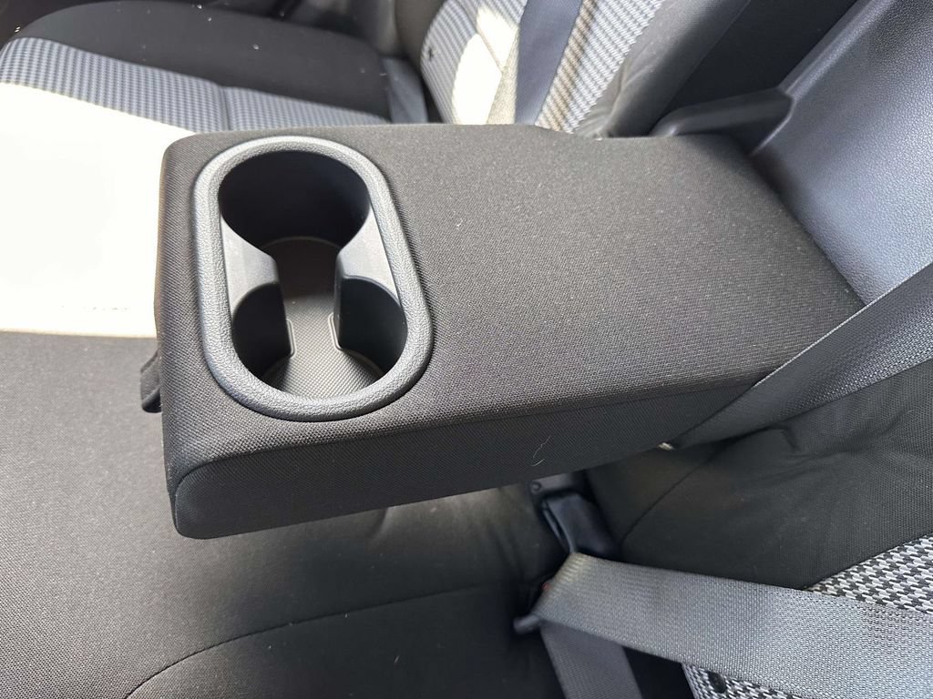 Used 2023 Hyundai Kona SE AWD/4WD image 13