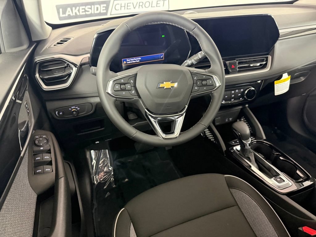 New 2026 Chevrolet TrailBlazer LT w/ LT Cold Weather Package FWD image 17