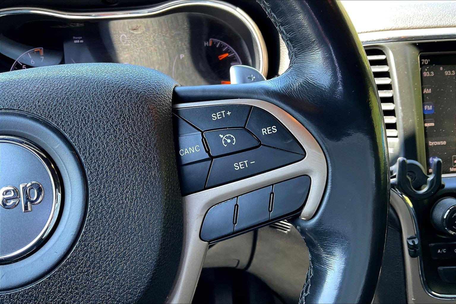 Used 2015 Jeep Grand Cherokee Altitude image 13