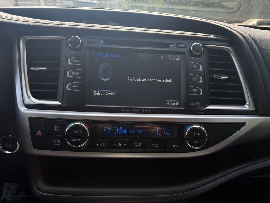Used 2017 Toyota Highlander XLE FWD image 13