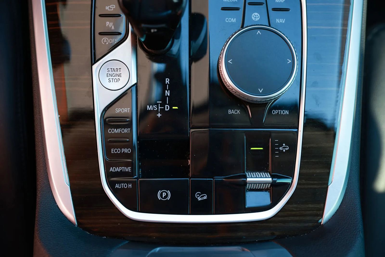 Used 2020 BMW X7 xDrive40i w/ Cold Weather Package image 49