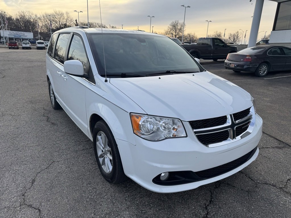 Used 2019 Dodge Grand Caravan SXT w/ Driver Convenience Group