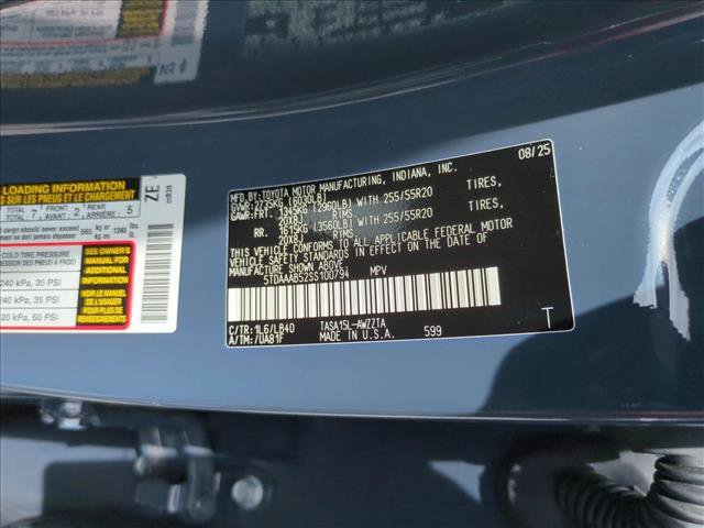 Used 2025 Toyota Grand Highlander AWD image 26