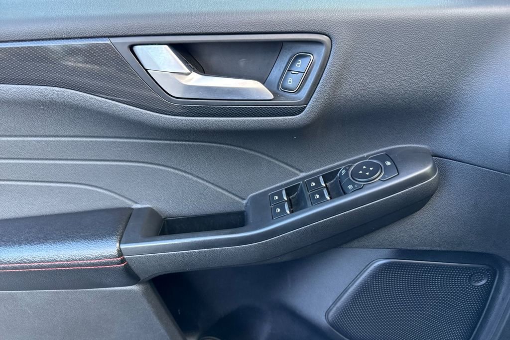 Used 2024 Ford Escape ST-Line image 15