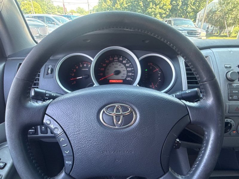 Used 2010 Toyota Tacoma 4x4 Double Cab V6 w/ TRD Sport Pkg image 22