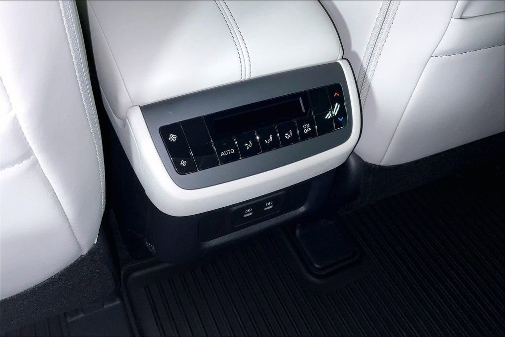 New 2026 Nissan Pathfinder SL image 41