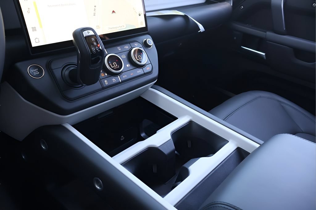 New 2026 Land Rover Defender 110 X-Dynamic SE AWD/4WD image 26