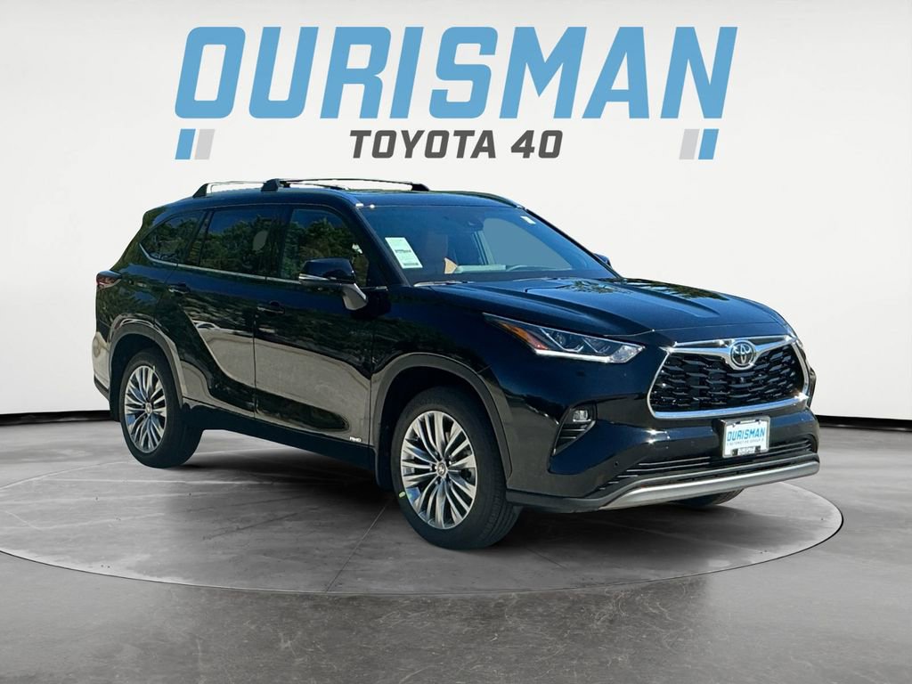 New 2025 Toyota Highlander Platinum image 1