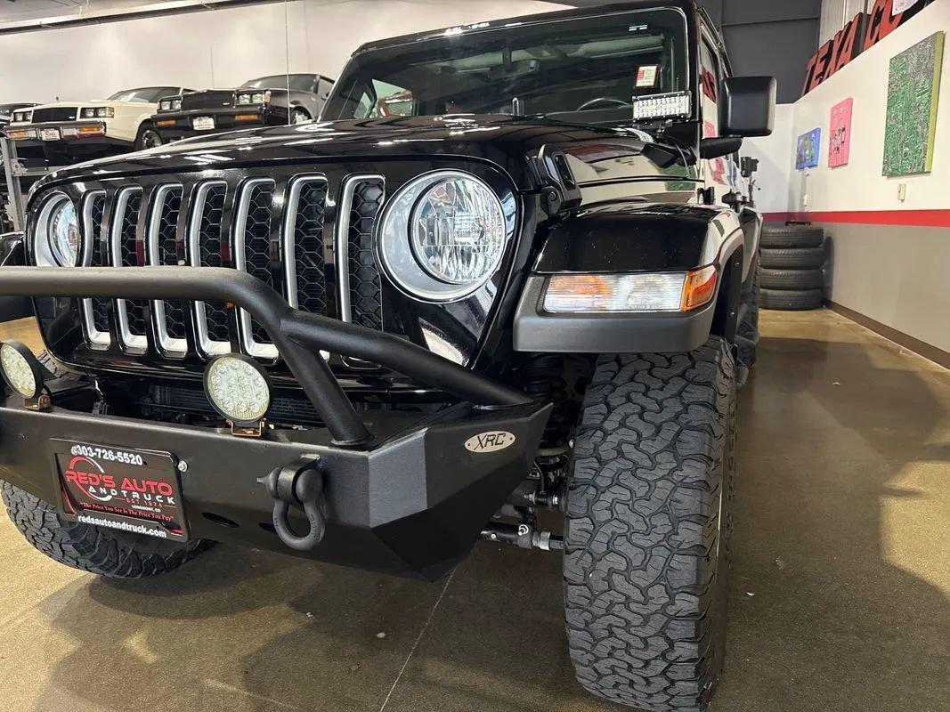 Used 2023 Jeep Gladiator Overland w/ Cold Weather Group AWD/4WD image 47