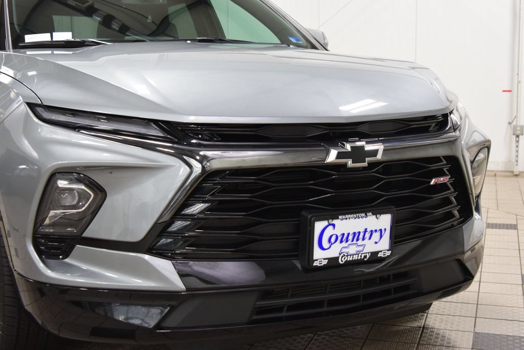 Used 2024 Chevrolet Blazer RS w/ Enhanced Convenience Package AWD/4WD image 13