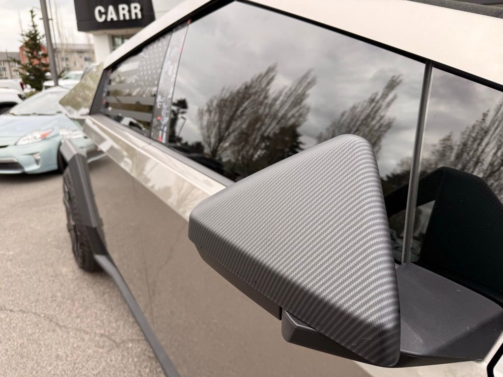 Used 2024 Tesla Cybertruck Cyberbeast AWD/4WD image 4