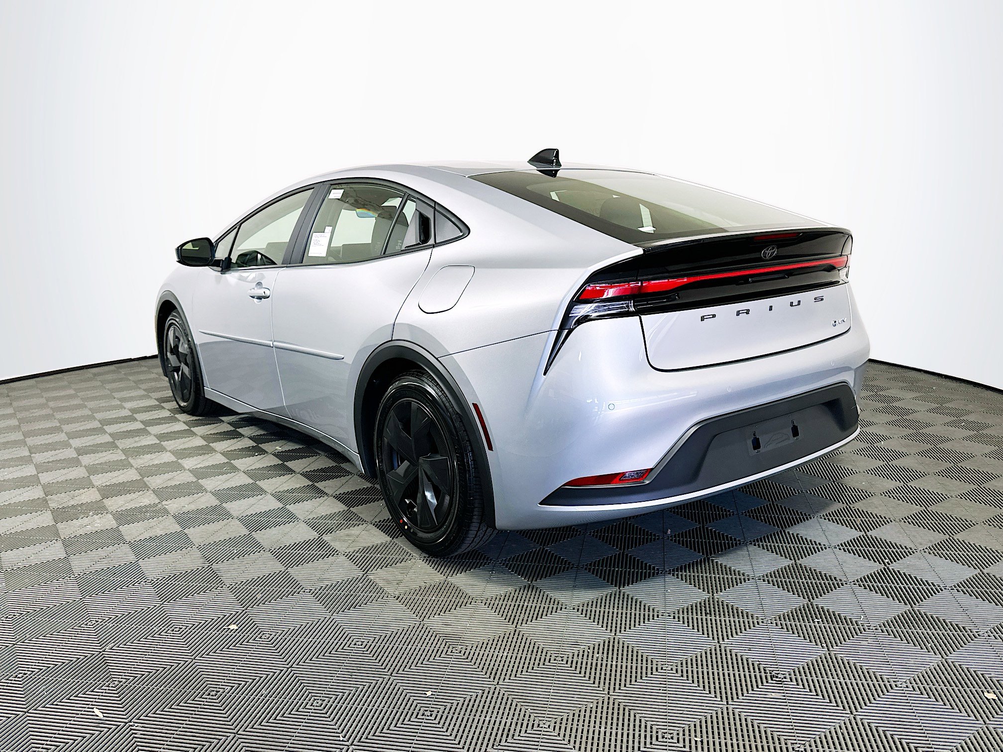 New 2026 Toyota Prius LE image 5