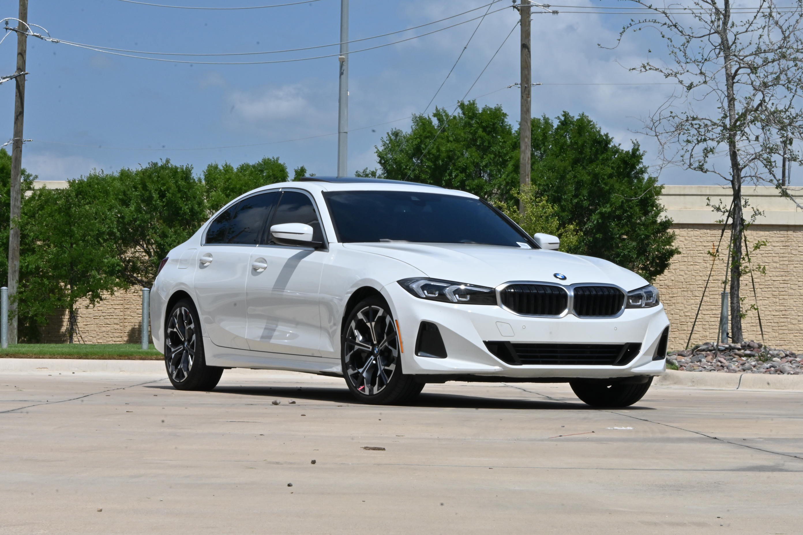Certified 2025 BMW 330i Sedan w/ Convenience Package RWD image 2
