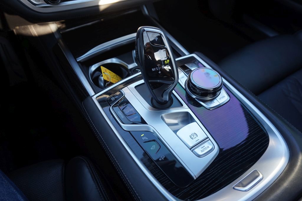 Used 2017 BMW 750i RWD image 45