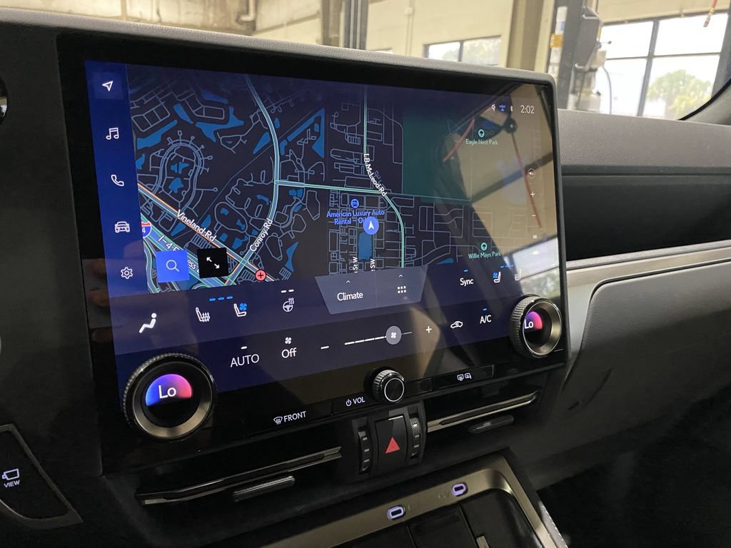 Used 2024 Lexus GX 550 AWD/4WD image 7