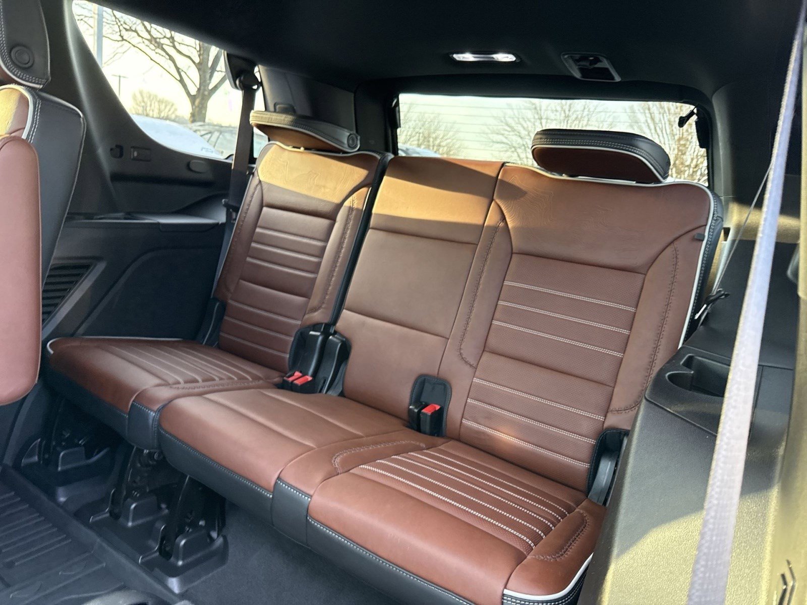 Used 2023 GMC Yukon Denali Ultimate image 24