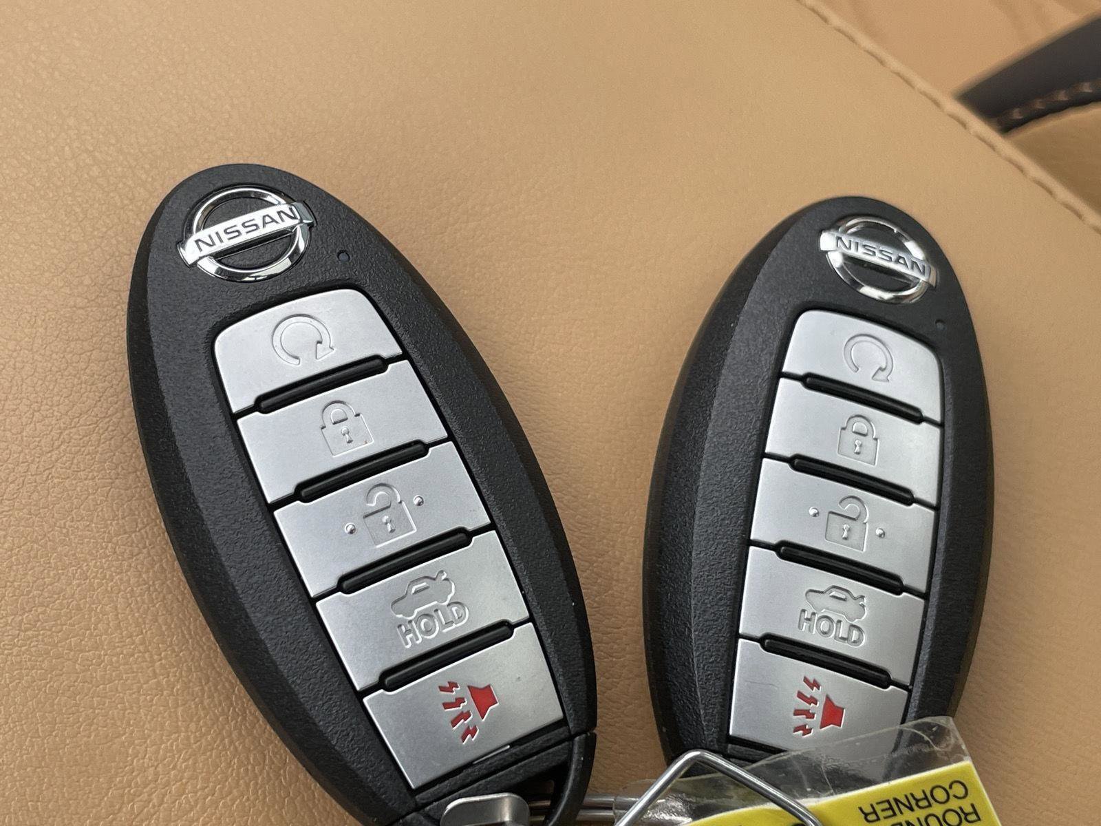 Used 2023 Nissan Sentra SV w/ SV Premium Package FWD image 33