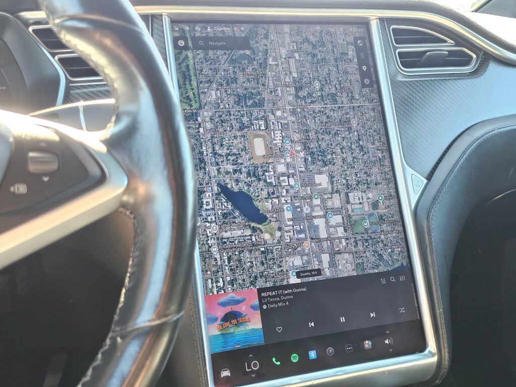 Used 2017 Tesla Model X 100D image 18