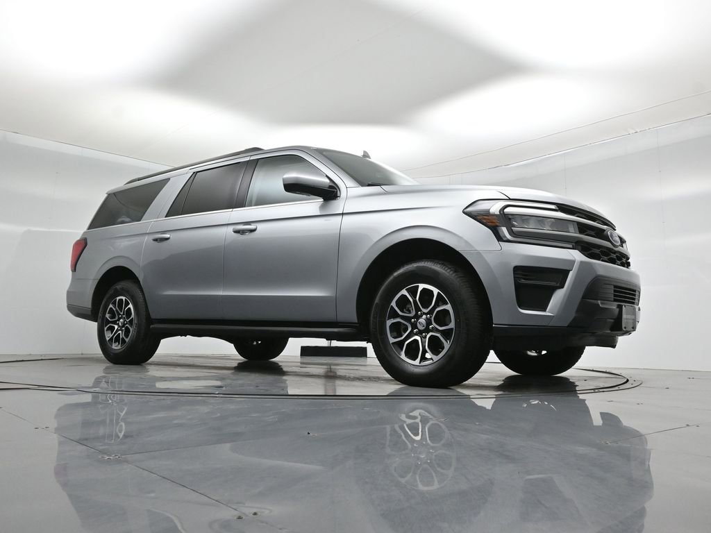Certified 2024 Ford Expedition Max XLT image 4