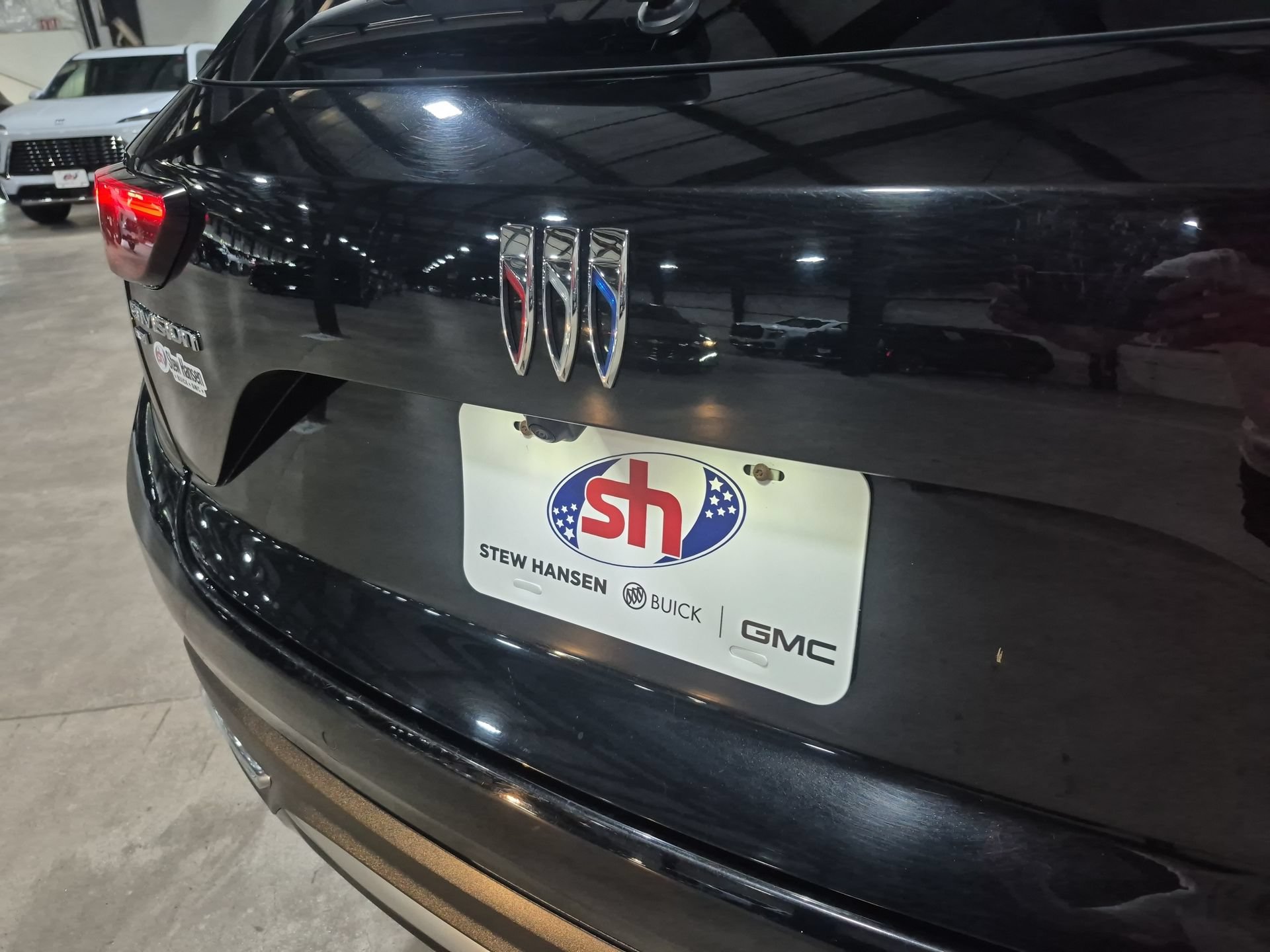 Used 2024 Buick Envision Preferred AWD/4WD image 31