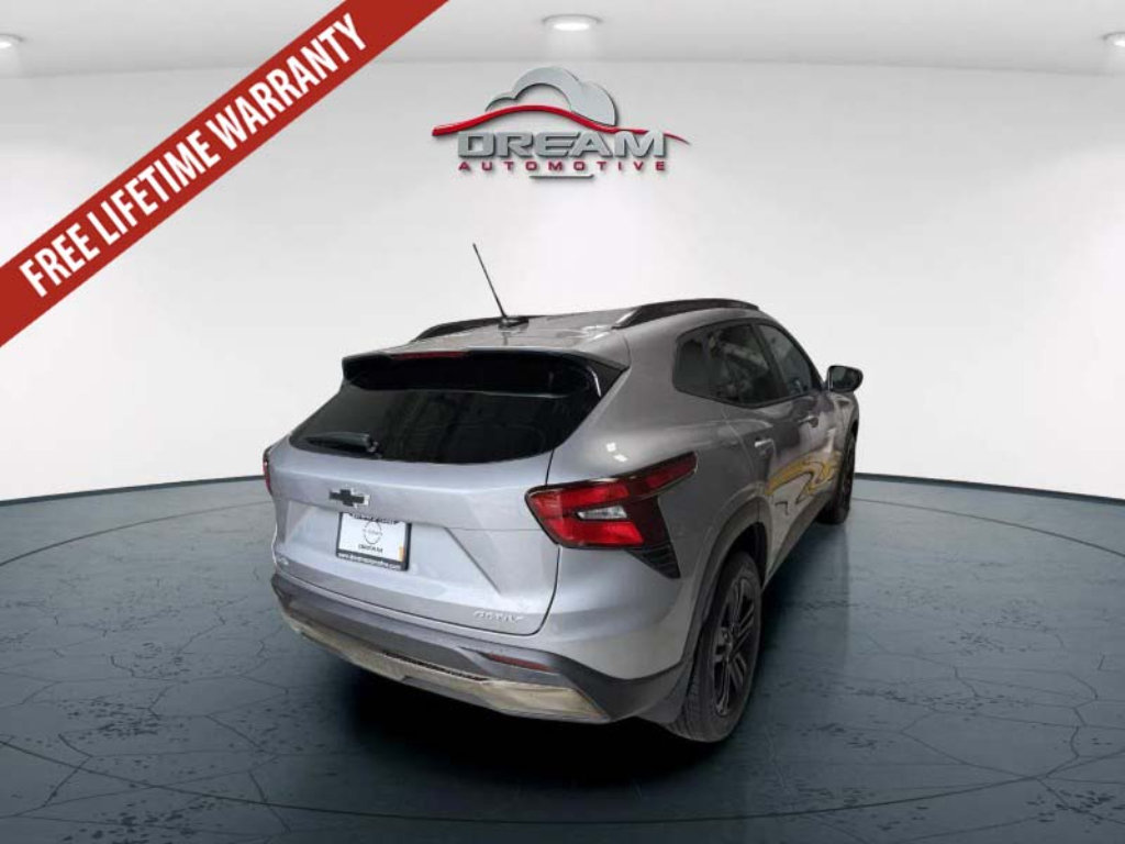 Used 2025 Chevrolet Trax ACTIV w/ Sunroof Package FWD image 12