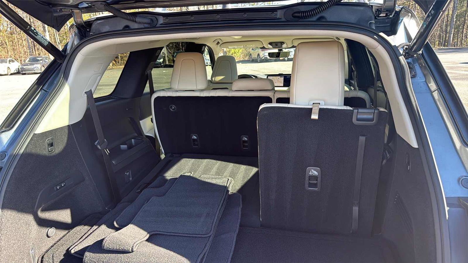 Used 2023 INFINITI QX60 Sensory w/ Cargo Package image 30