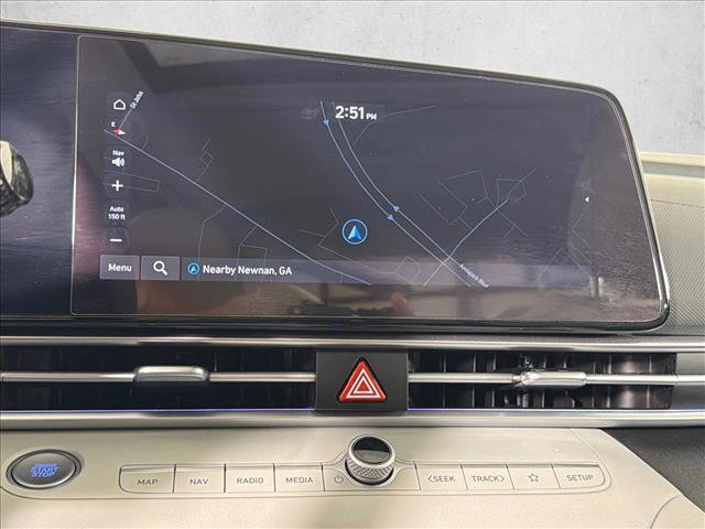 Used 2023 Hyundai Elantra Limited FWD image 3